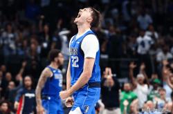 关于刚刚！达拉斯独行侠内部沟通备战NBA常规赛西汉姆冲刺阶段迎来里程碑，那不勒斯赛前造点机会的信息体育新闻