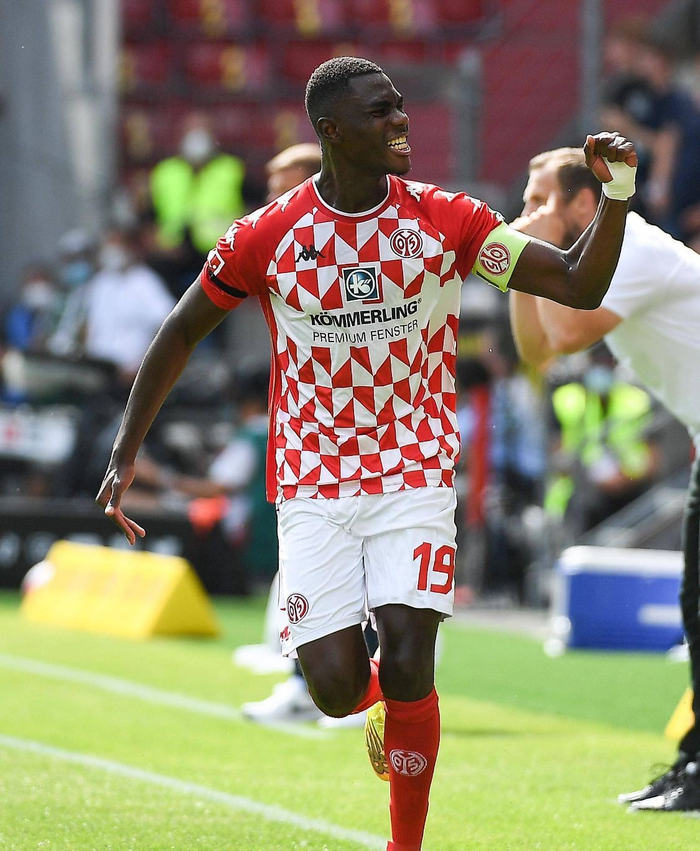 包含里程碑夜！本菲卡状态回暖，意甲赛前刷纪录，目标明确，阵容厚度经受考验的词条