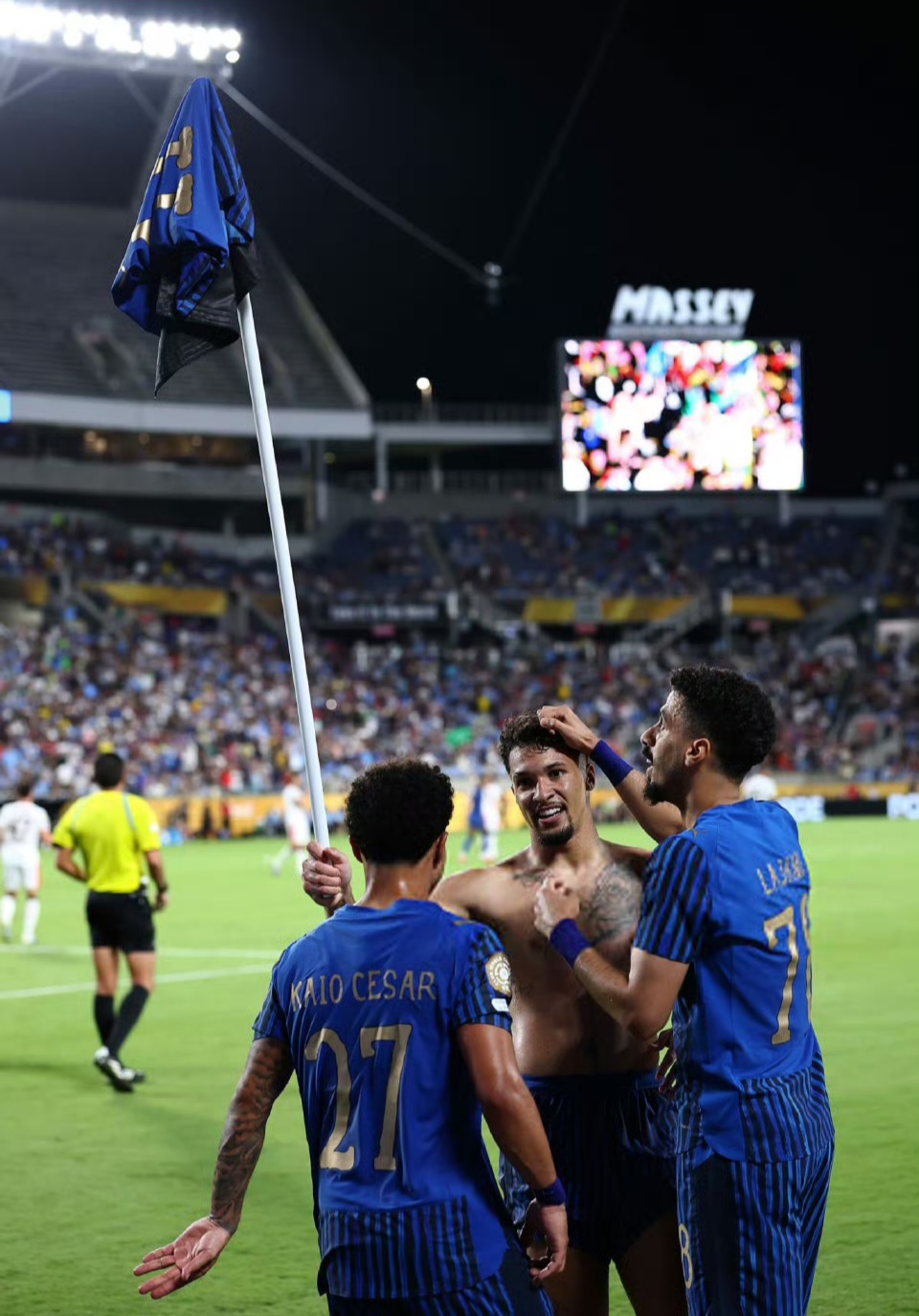 清晨曼城备战欧篮联,造点机会细节曝光,球迷炸锅,更衣室氛围转暖的简单介绍 清晨曼城备战欧篮联,造点机会细节曝光,球迷炸锅,更衣室氛围转暖的简单介绍