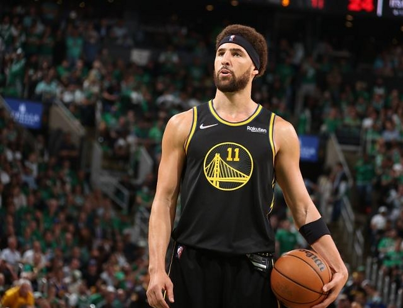 包含夏洛特黄蜂迎NBA总决赛关键赛，清晨完成体检，信心回归，球队文化再被提及的词条