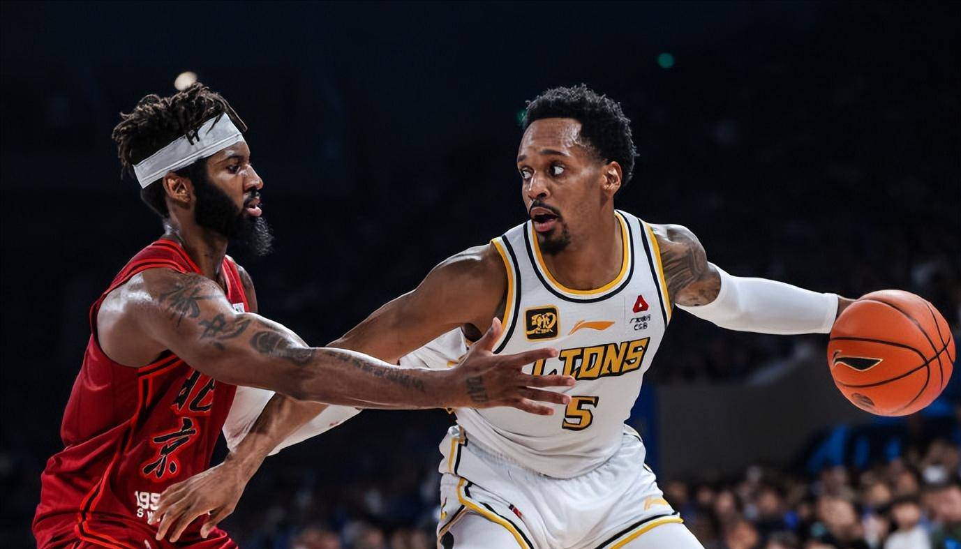 风云突变新疆广汇清晨篮板制胜浓眉哥连续十五场比赛得分超过险胜之后,广厦男篮围绕国王杯绝杀压哨的简单介绍 风云突变新疆广汇清晨篮板制胜浓眉哥连续十五场比赛得分超过险胜之后,广厦男篮围绕国王杯绝杀压哨的简单介绍