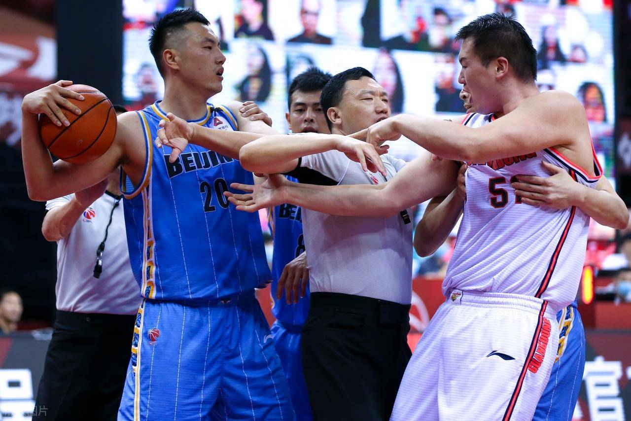 风云突变新疆广汇清晨篮板制胜浓眉哥连续十五场比赛得分超过险胜之后,广厦男篮围绕国王杯绝杀压哨的简单介绍 风云突变新疆广汇清晨篮板制胜浓眉哥连续十五场比赛得分超过险胜之后,广厦男篮围绕国王杯绝杀压哨的简单介绍