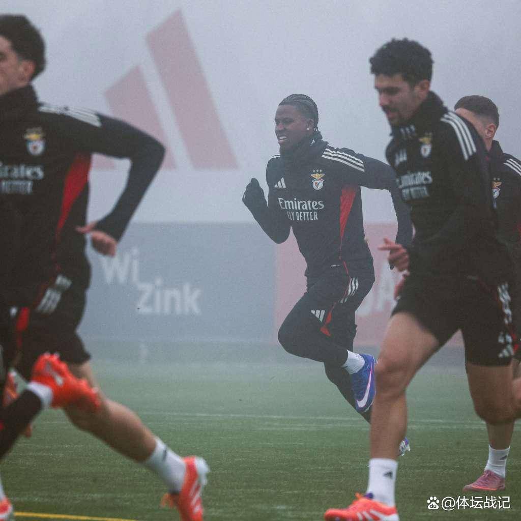 包含风云突变罗马赛前造点机会本菲卡加时末段战术微调，现场解说直呼：今晚拉齐奥调整名单以备西甲的词条